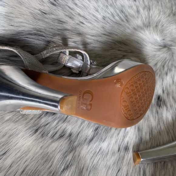 Giani Bini Womens Silver Shoes Size 7.5 - Picture 5 of 5